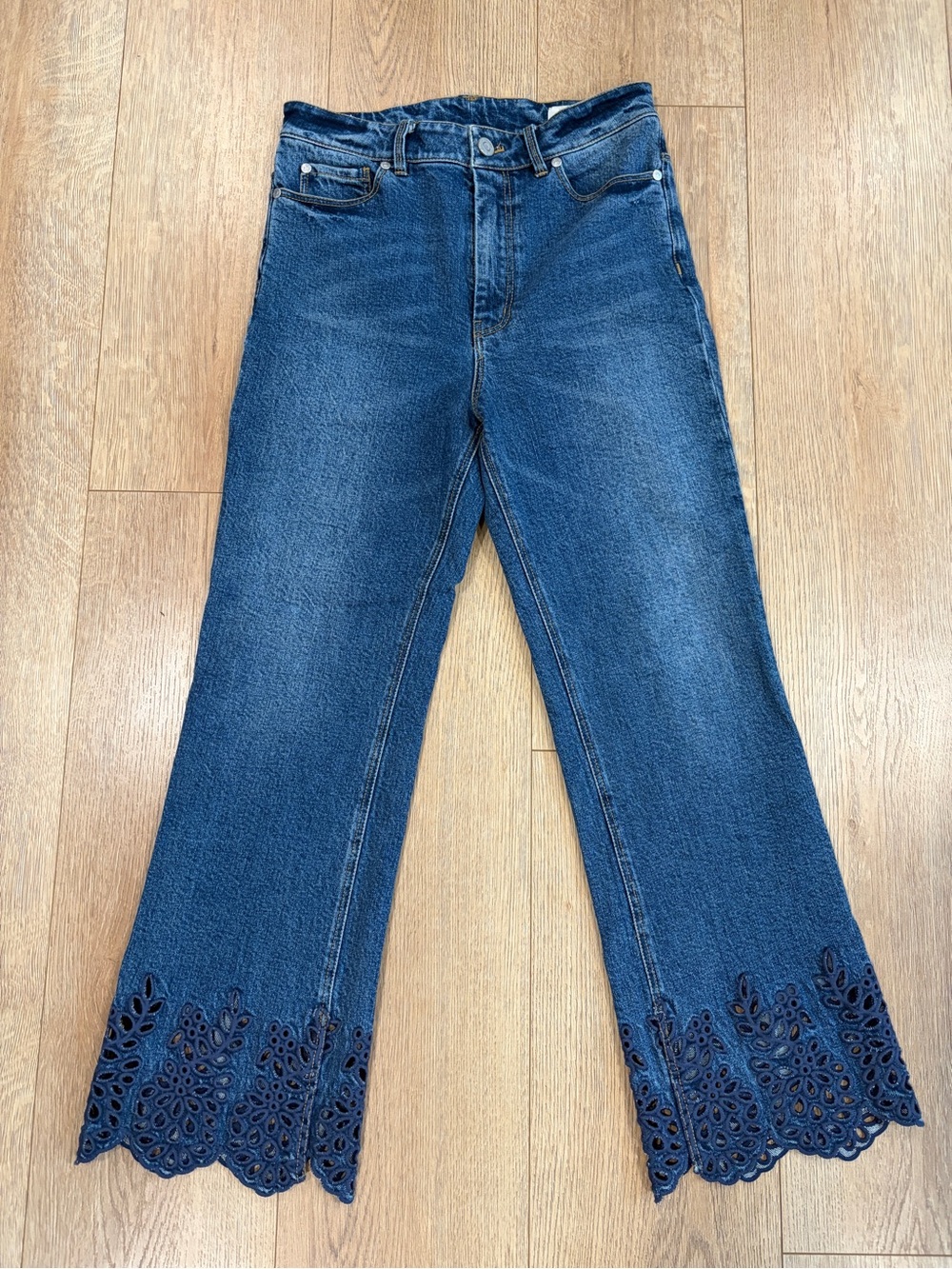 Rebecca Taylor La Vie Eyelet Hem Cropped Flare Jeans Size 2 Dark Wash